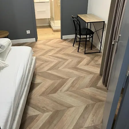 Grand Proche St Pierre/chateau